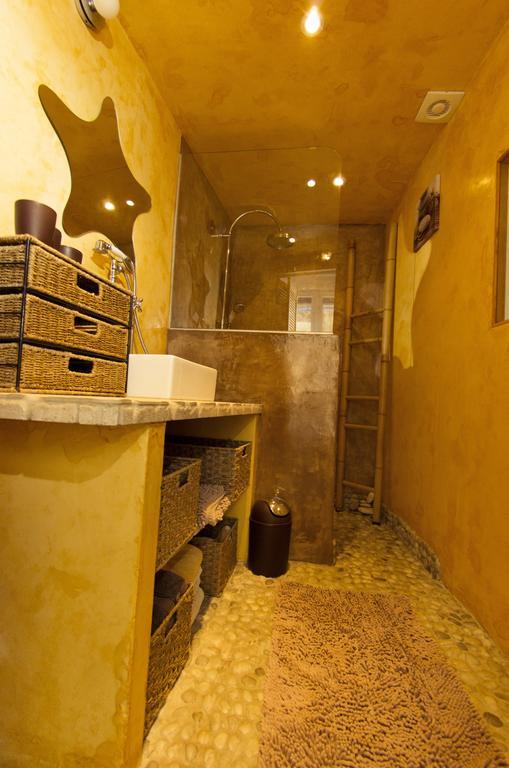 Gite Fa Mille Maison Bleu Robion en Luberon Εξωτερικό φωτογραφία